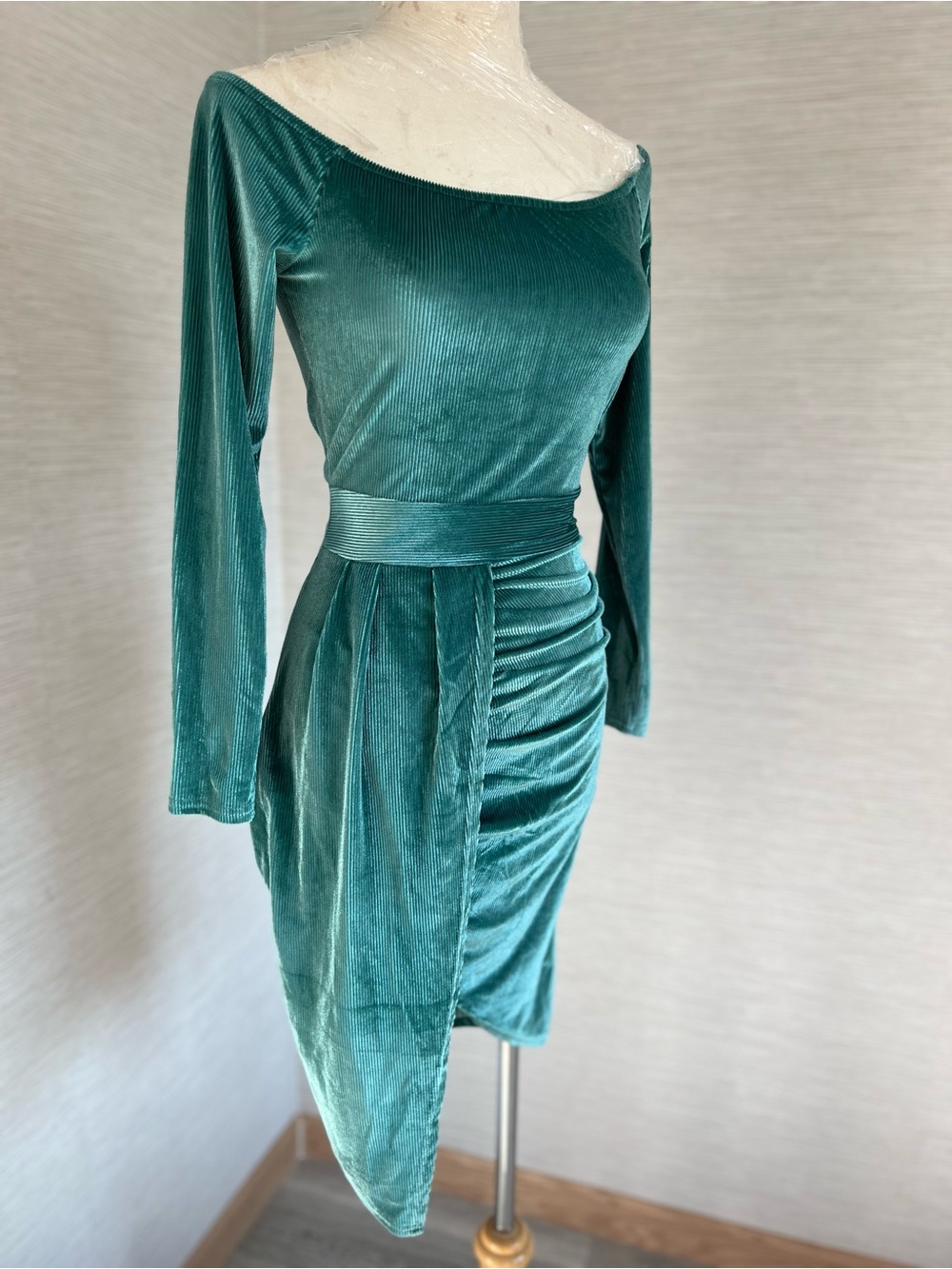 NWT Velvet Ruched Waist Dress teal  size S